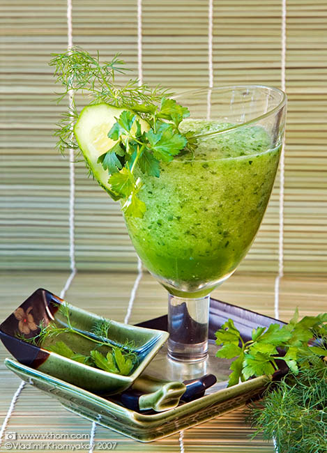 Cucumber and celery cocktail