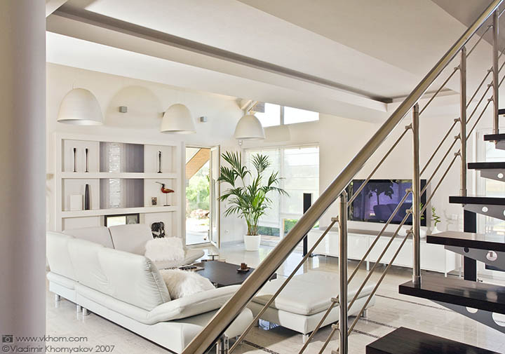 Snow-white living room in modern style (3)