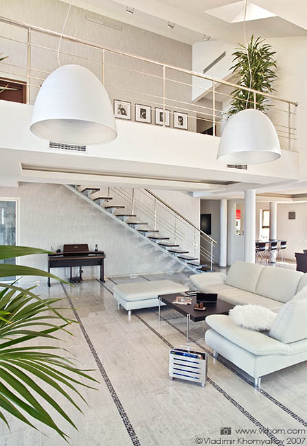 Snow-white living room in modern style (2)
